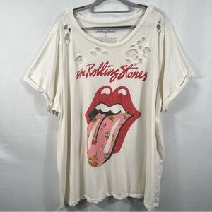 Torrid The Rolling Stones Distressed Tee  0843